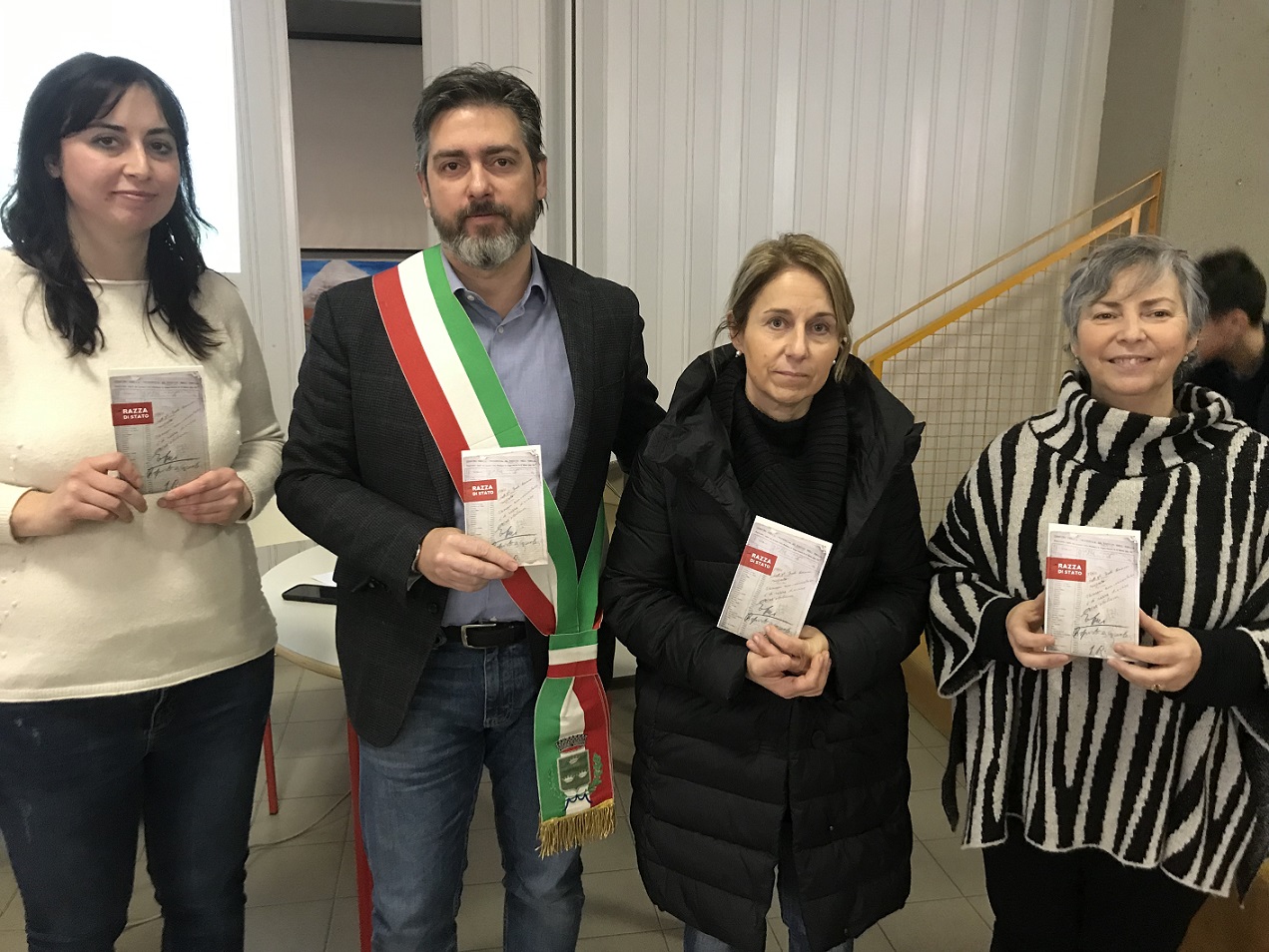 Consegnato agli studenti delle medie di Albinea il volume “Razza di Stato”